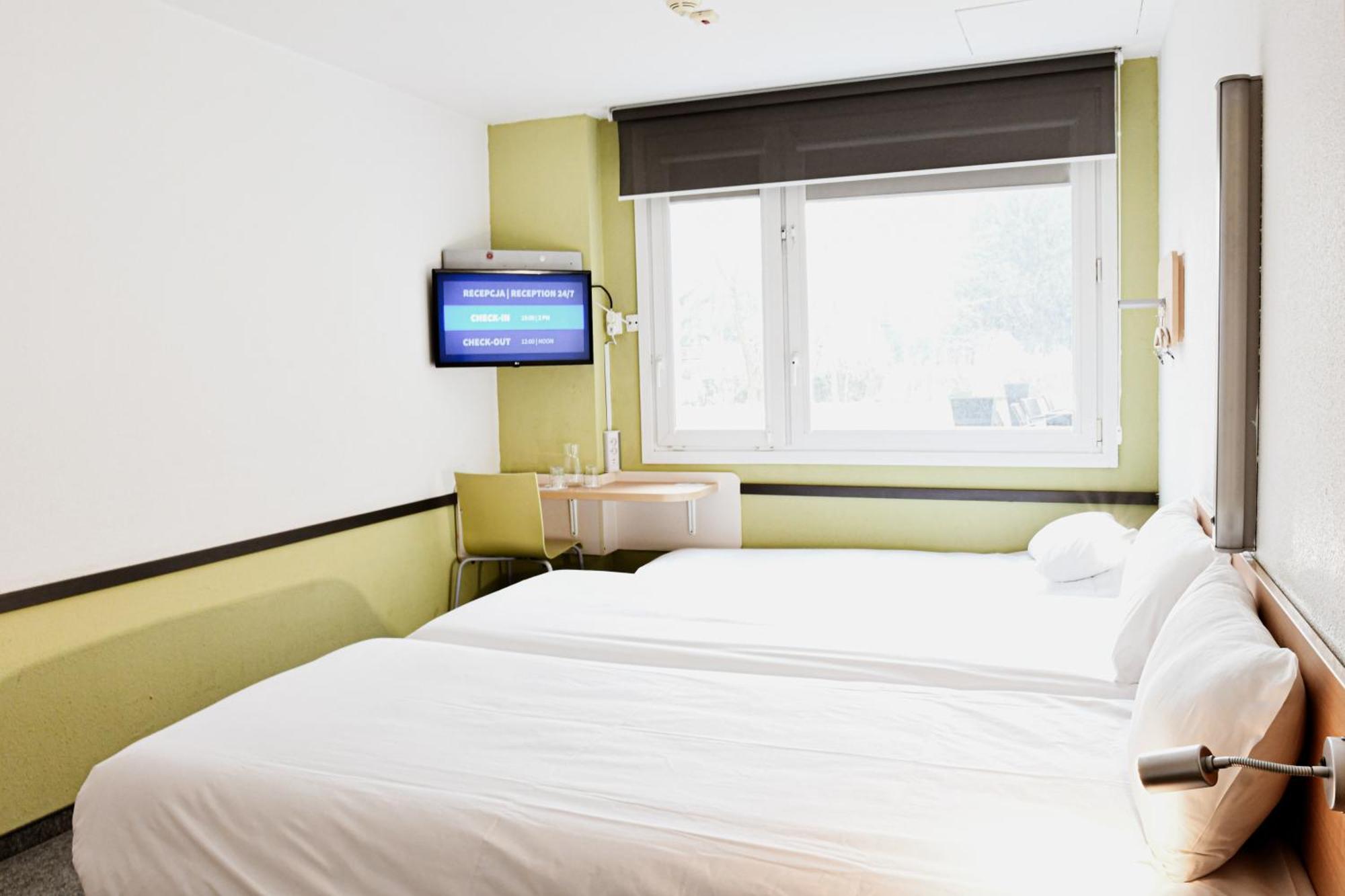 Ibis Budget Wroclaw Stadion Eksteriør billede